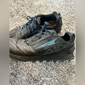 Altra Lone Peak 4